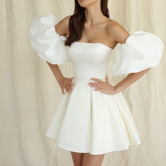 Short White Dress with Detachable Sleeves - Picture 8 of 10